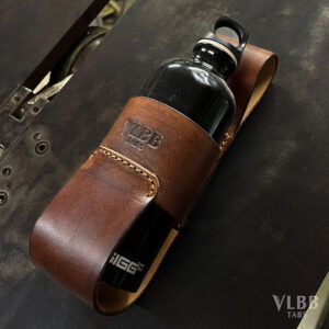 Leather bottle holder with a belt loop, sized for a 0.6L bottle