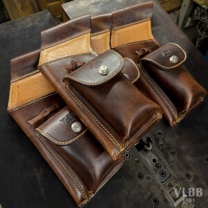 VLBB Tabs 6 Compact leather field quiver, M size, with a small accessory pouch